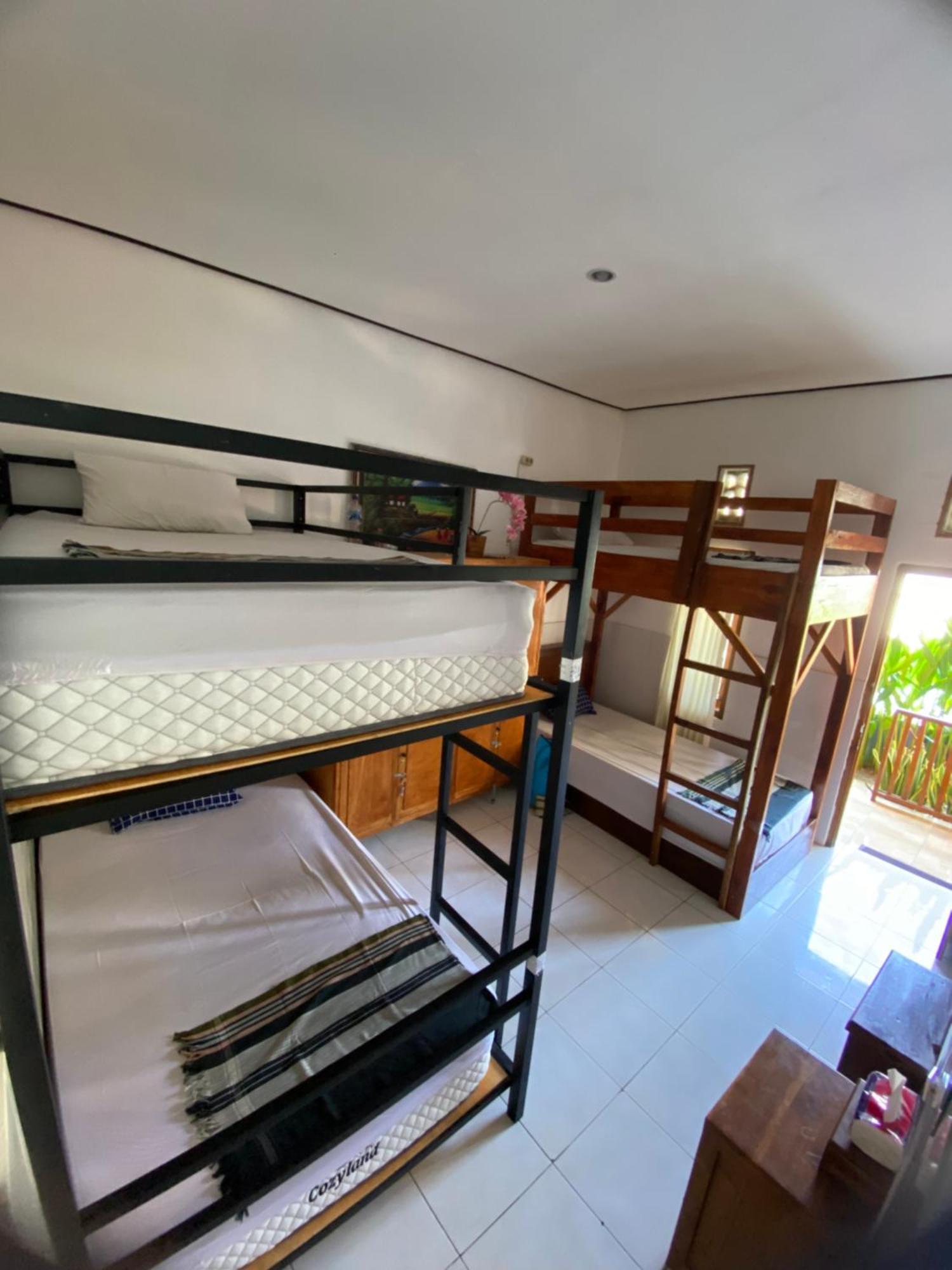 My Art Hostel Batununggul Luaran gambar