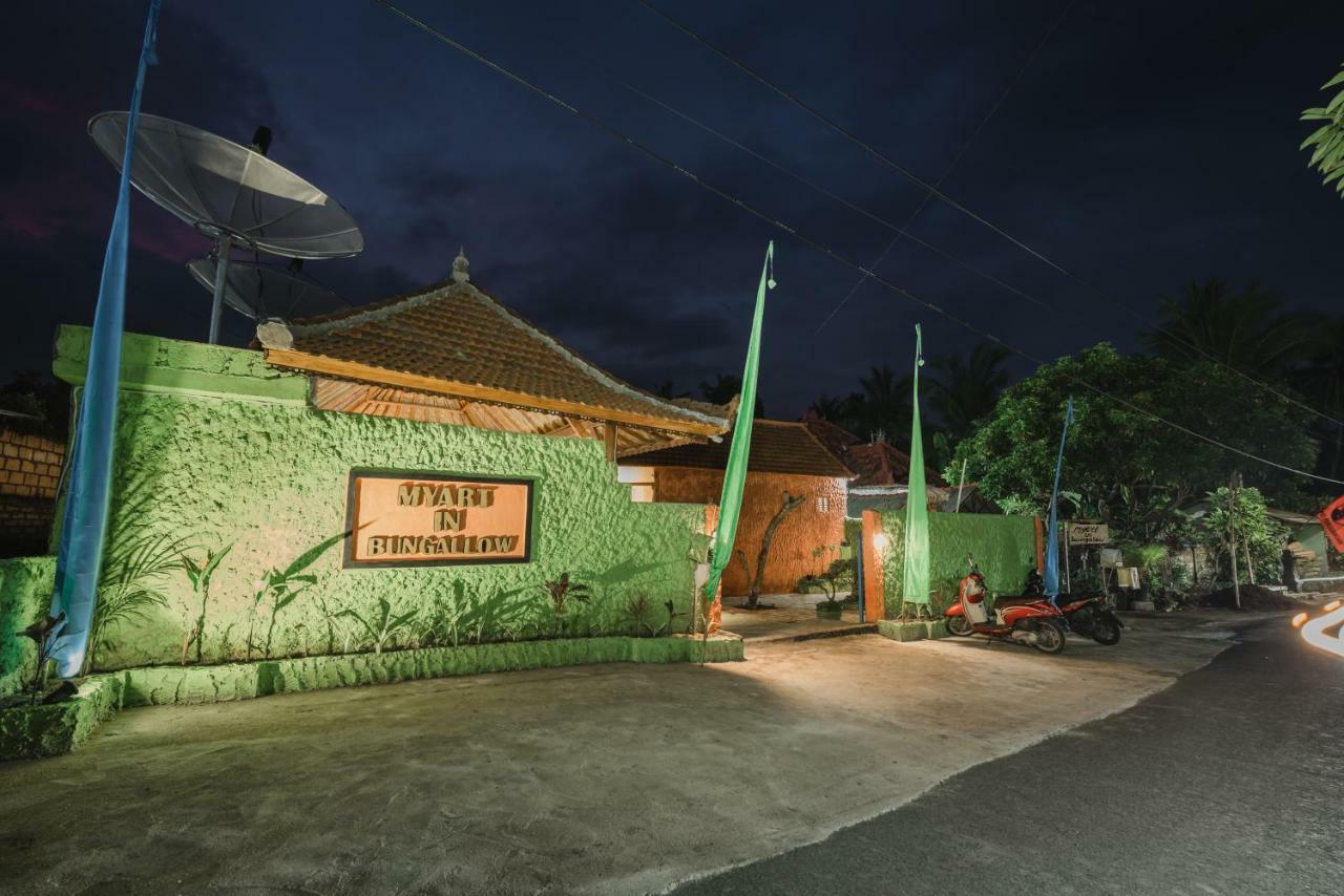 My Art Hostel Batununggul Luaran gambar